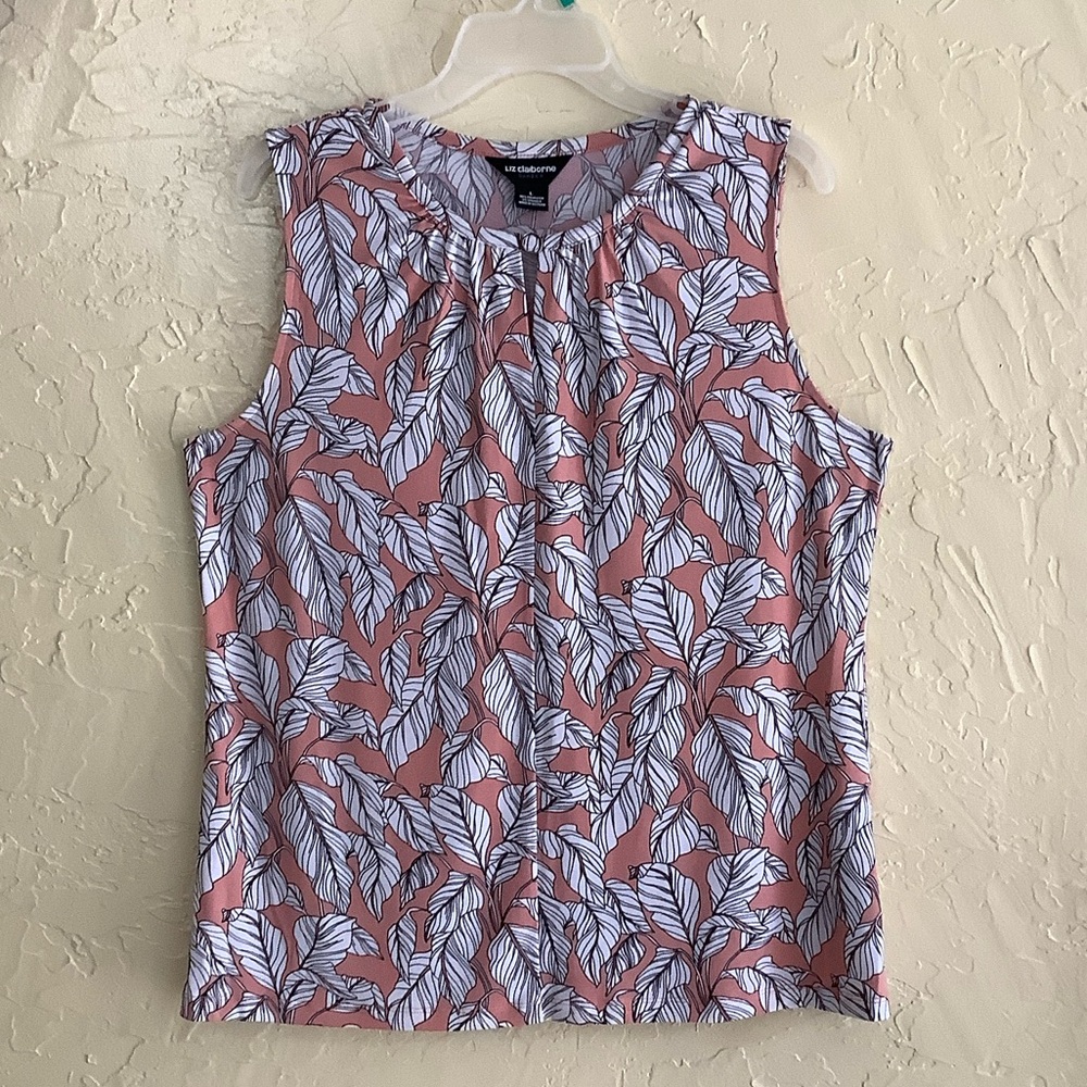 Croft & Barrow Blush and White Leaf Pattern Blouse